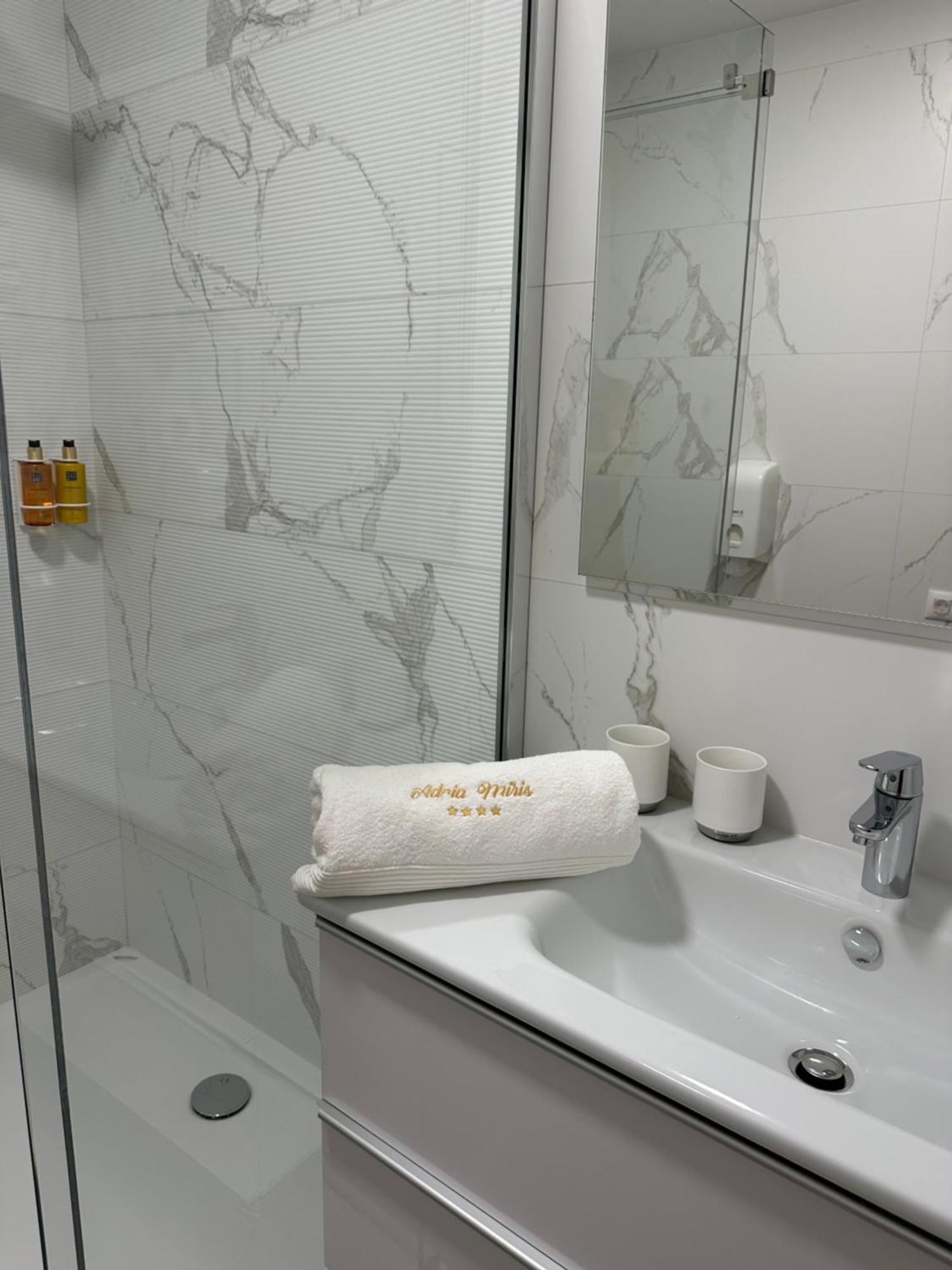 Adria Miris Apartments Драшнице Екстериор снимка